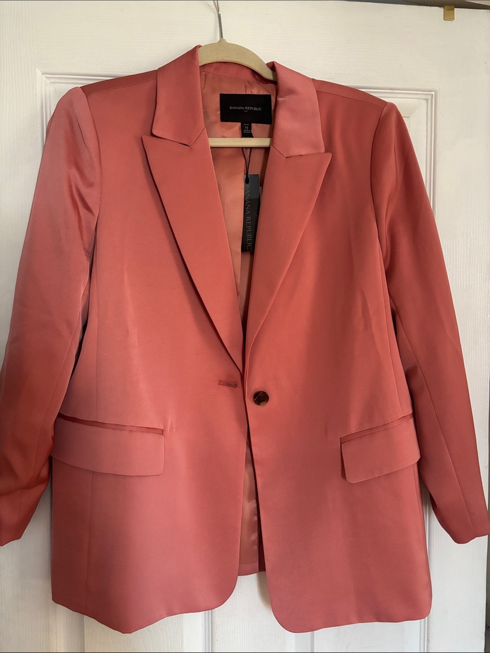 Banana Republic Coral-Pink Single-Button Blazer